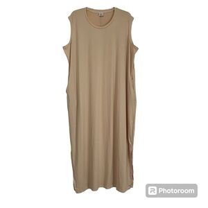 Real Essentials size 2X women’s tan maxi sleeveless dress with pockets